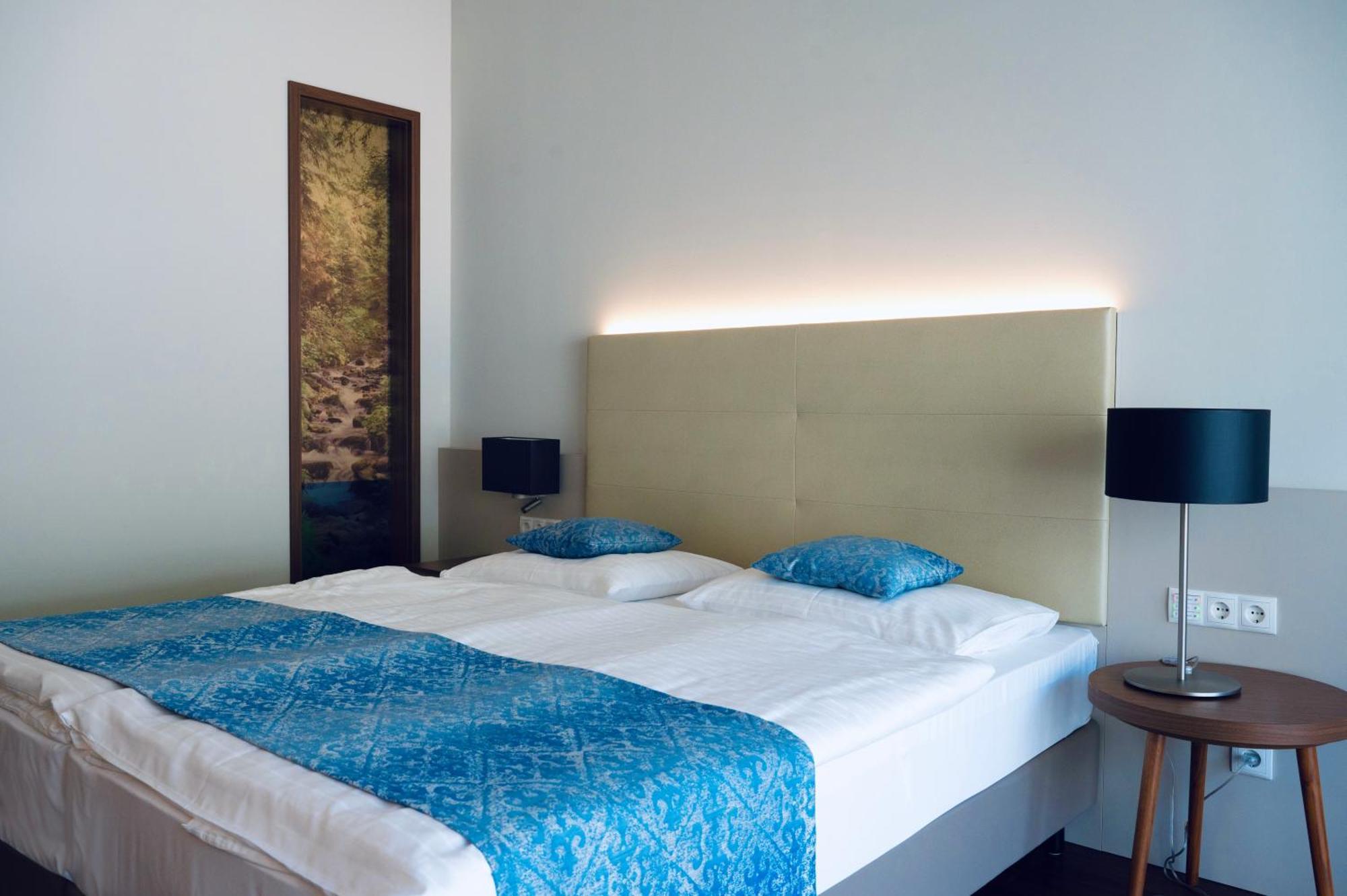Nuhr Medical - Hotel & Restaurant Senftenberg Extérieur photo