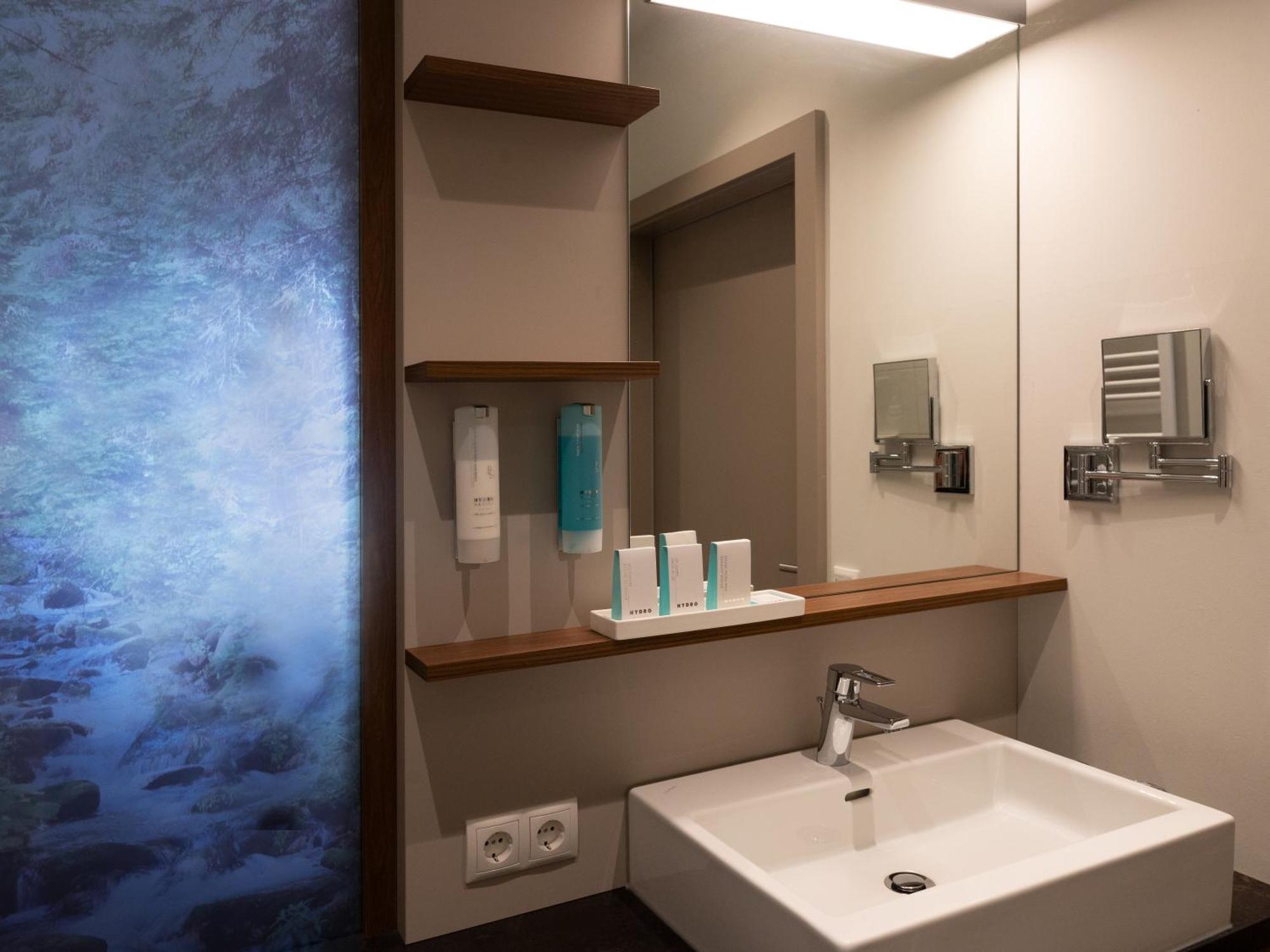Nuhr Medical - Hotel & Restaurant Senftenberg Extérieur photo