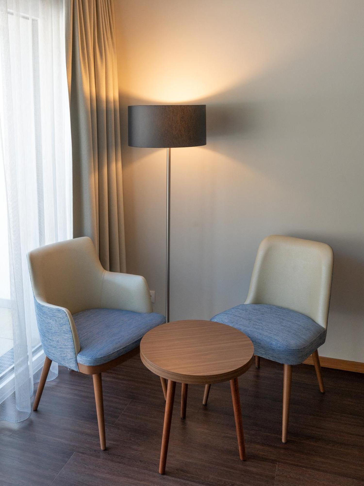 Nuhr Medical - Hotel & Restaurant Senftenberg Extérieur photo