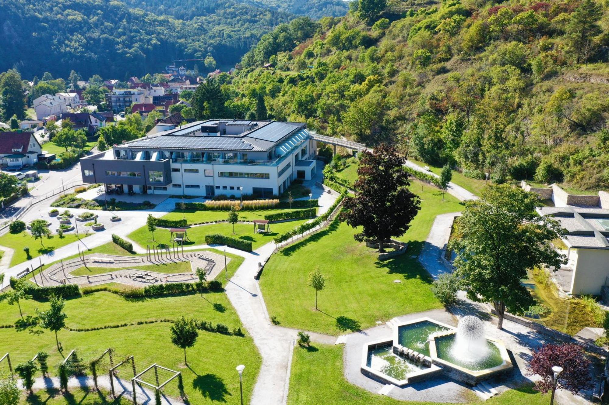 Nuhr Medical - Hotel & Restaurant Senftenberg Extérieur photo
